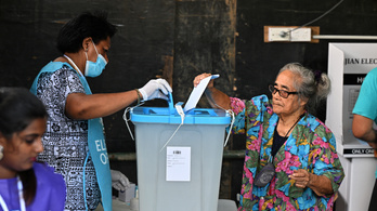 Megkezdődött a demokrácia próbatételeként számontartott szavazás a Fidzsi-szigeteken