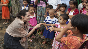 Angelina Jolie lemondott az ENSZ menekültügyi küldetéséről