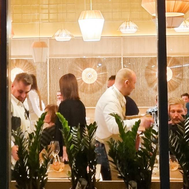 Huszár Krisztián merész fogásaival nyitott a SHO Restaurant, Bar & Café