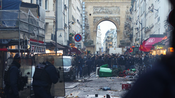 Lövöldözés Párizsban: ezt mondta a rendőröknek a fegyveres támadó