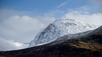 Lavina végzett egy hegymászóval Skóciában