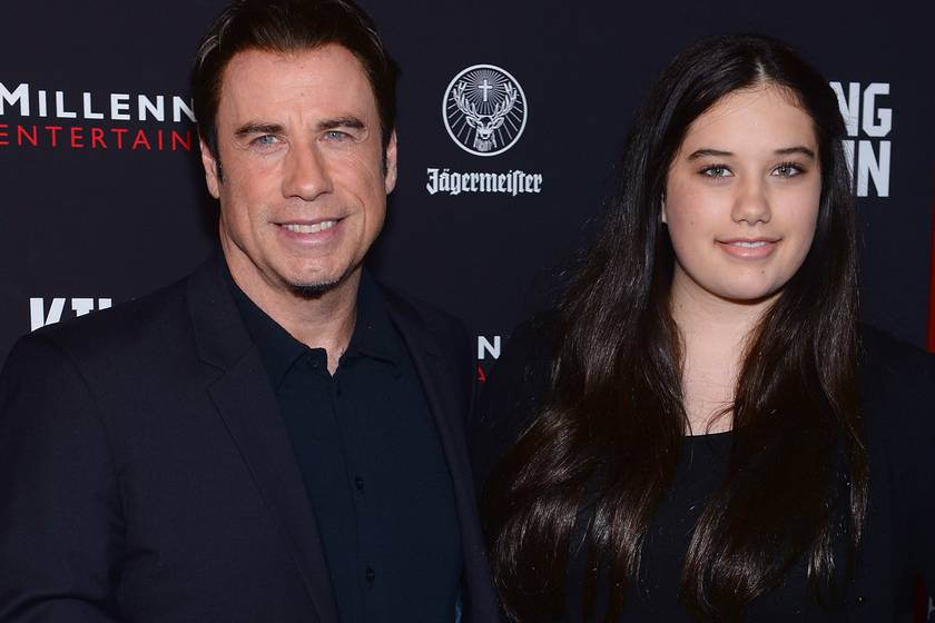 John Travolta duci lányából karcsú nő lett: friss fotókon a 22 éves Ella