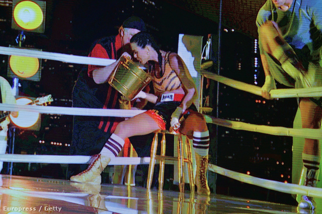 Katy Perry a Video Music Awards színpadán