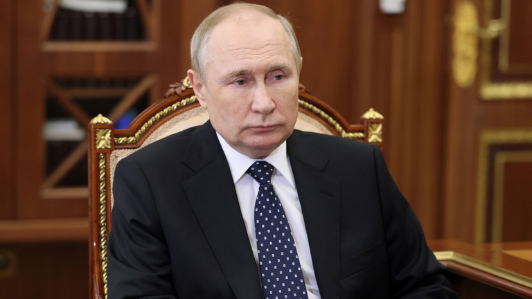 Vlagyimir Putyin fegyverszünetet hirdetett az ortodox karácsony idejére, Ukrajna máris reagált
