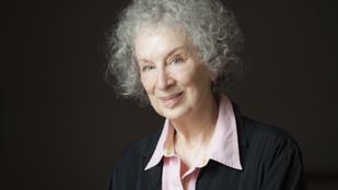 Margaret Atwood és Ethan Hawke kéziratait akarta sajátjaként kiadni egy csaló