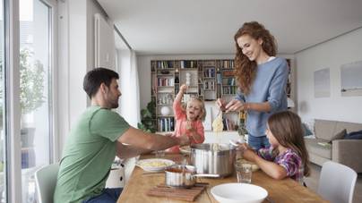 Ezért van valóban értelme a közös családi étkezéseknek: nem a hagyomány a lényeg