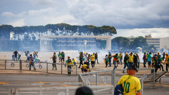 Rendkívüli: Bolsonaro hívei elfoglalták a brazil törvényhozás épületét