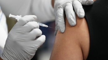 Hatásosnak bizonyult az új, omikron elleni vakcina