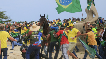 Brazíliai zavargások: elfogatóparancsot adtak ki Bolsonaro szövetségese ellen