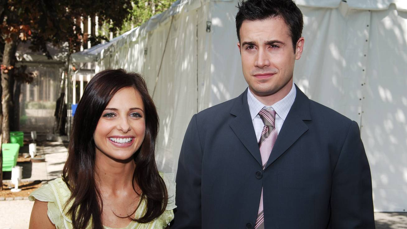 A 2000-es évek álompárja még mindig együtt: 21 éves házas lesz idén Freddie Prinze Jr. és Sarah Michelle Gellar
