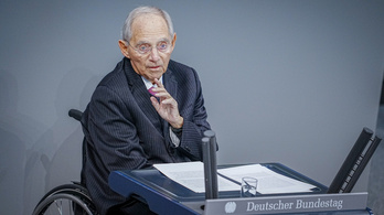 A Bundestag korábbi elnöke szerint a közösségi média megölheti a demokráciát