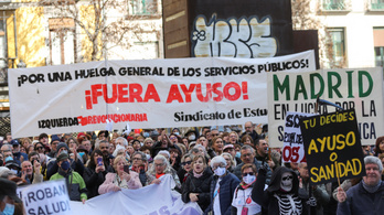 Egészségügyi dolgozók tízezrei tiltakoztak a katasztrofális viszonyok miatt Madridban