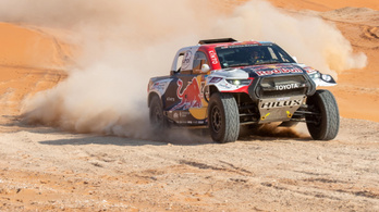 Nasser Al-Attiyah és a Toyota Hilux húzta be a 2023-as Dakar-ralit