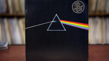 Pokolra jutott az ikonikus Pink Floyd-szivárvány