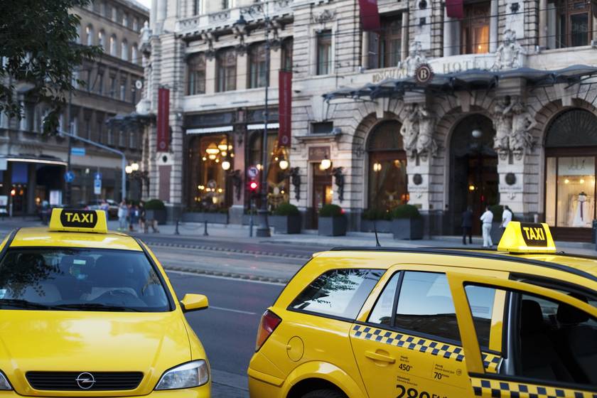 Drágulni fog a taxizás a fővárosban: ennyivel kell majd többet fizetni