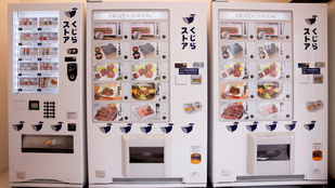 Bálnahúst árusító utcai automaták jelentek meg Japánban