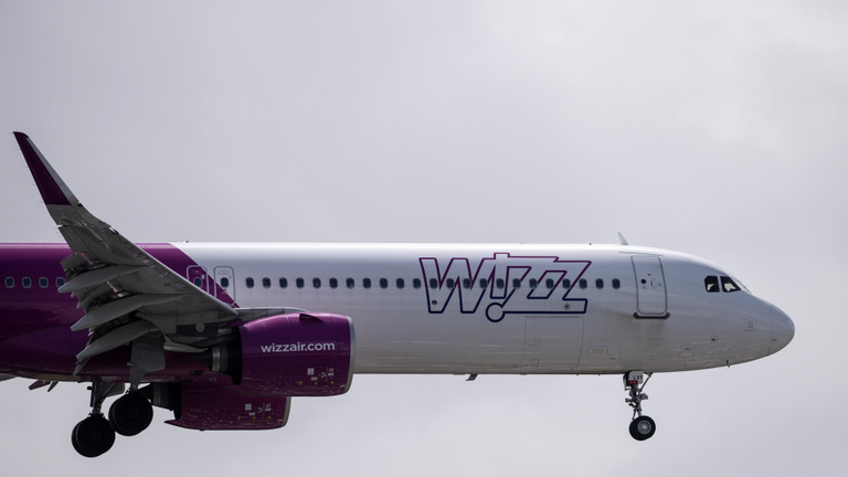 A Wizz Air járatán hozta világra gyermekét egy utas