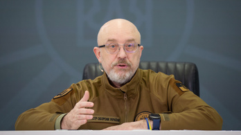 Leváltották az ukrán védelmi minisztert
