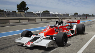 Elárverezik James Hunt McLaren versenyautóját