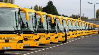 Volánbusz: a bankkártyás fizetés növeli az új buszok szolgáltatási színvonalát