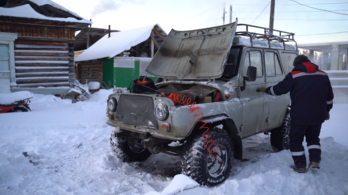 -50℃ fokban Szibériában UAZ-t indítani nem vénnek való játék