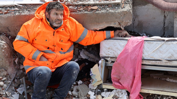 Így készült a törökországi földrengés legmegrázóbb fotója
