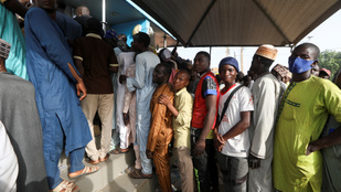 Súlyos hiány van készpénzből Nigériában, kitört a felháborodás