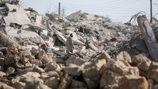 Már több mint 40 ezer halálos áldozata van a török-szír földrengéseknek