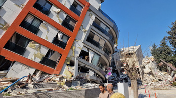 Magyar mérnökök is közreműködnek az összeomlott török házak felmérésében
