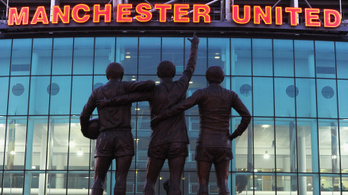 Két hivatalos ajánlat érkezett a Manchester United megvásárlására