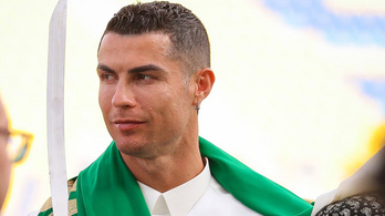 Cristiano Ronaldo kardot rántott Szaúd-Arábiában