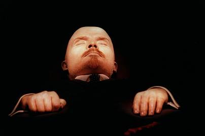 18 havonta laborba viszik, és tartósítják Lenin testét: így maradt a mai napig ép