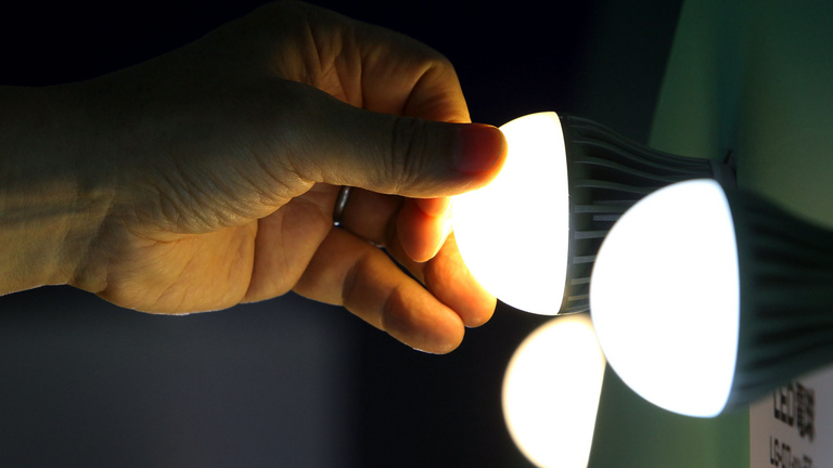 Komolyabban kellene vennünk a LED-fény káros hatását?