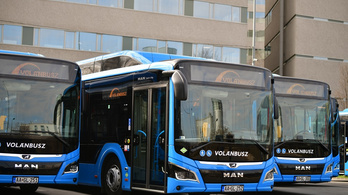 Végre forgalomba állnak a Volánbusz új CNG buszai