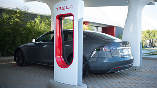 Íme a Tesla gyorstöltők hazai árai