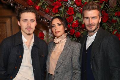 Victoria és David Beckham fiát szétszedték a kommentelők: főzős videója miatt áll a bál