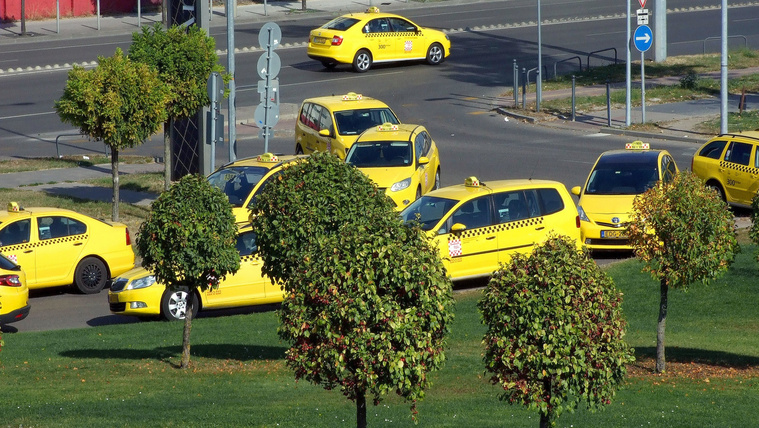 Drágább lett a taxizás Budapesten