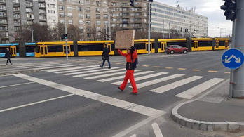 A tizedik „Zebraszerdán” Budapest több pontján tüntettek