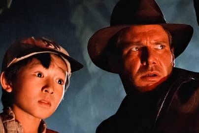 Az Indiana Jones cuki gyereksztárja volt: a friss Oscar-díjas színészt így ölelte át Harrison Ford a gálán