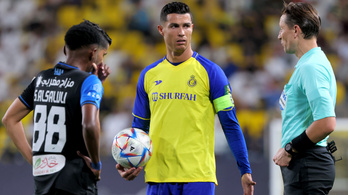 Cristiano Ronaldo sárgát kapott, majd anyázta a bírót