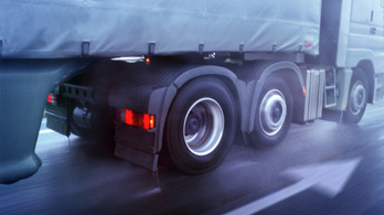 Nem kapkodnak a cégek a környezetbarát teherautókért