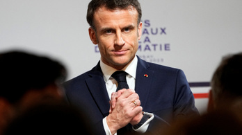 Macron átgázolt az alsóházon, és életbe léptette a nyugdíjreformot
