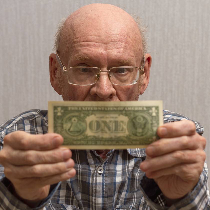 Kirabolt egy bankot, és csak egyetlen dollárt vitt magával a 65 éves férfi: különös oka volt rá