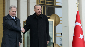 Török elnök: Ankara hozzájárul Finnország felvételéhez a NATO-ba