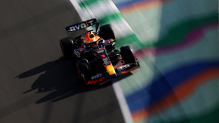 Max Verstappen és Fernando Alonso vitte a prímet a Szaúdi Nagydíj első napján