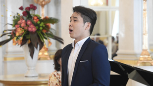 A Hazám, hazámat éneklő vietnámi operaénekes cukrászdát szeretne nyitni