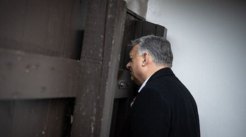 Orbán Viktor leskelődött, kép is készült róla