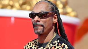 Snoop Dogg egy vulkán tetején ülve reklámozza új kávémárkáját