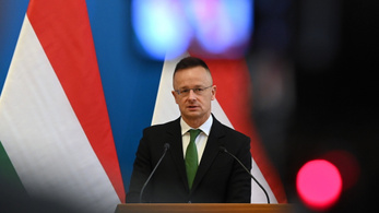 Szijjártó Péter: Magyarország egyre szorosabban kapaszkodik össze szövetségesével