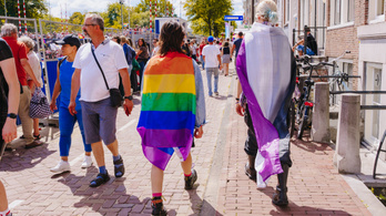 Áprilisban megtartják Magyarország első aszex felvonulását